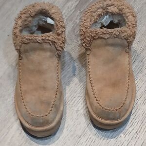 BearPaw Tan Women's Slippers